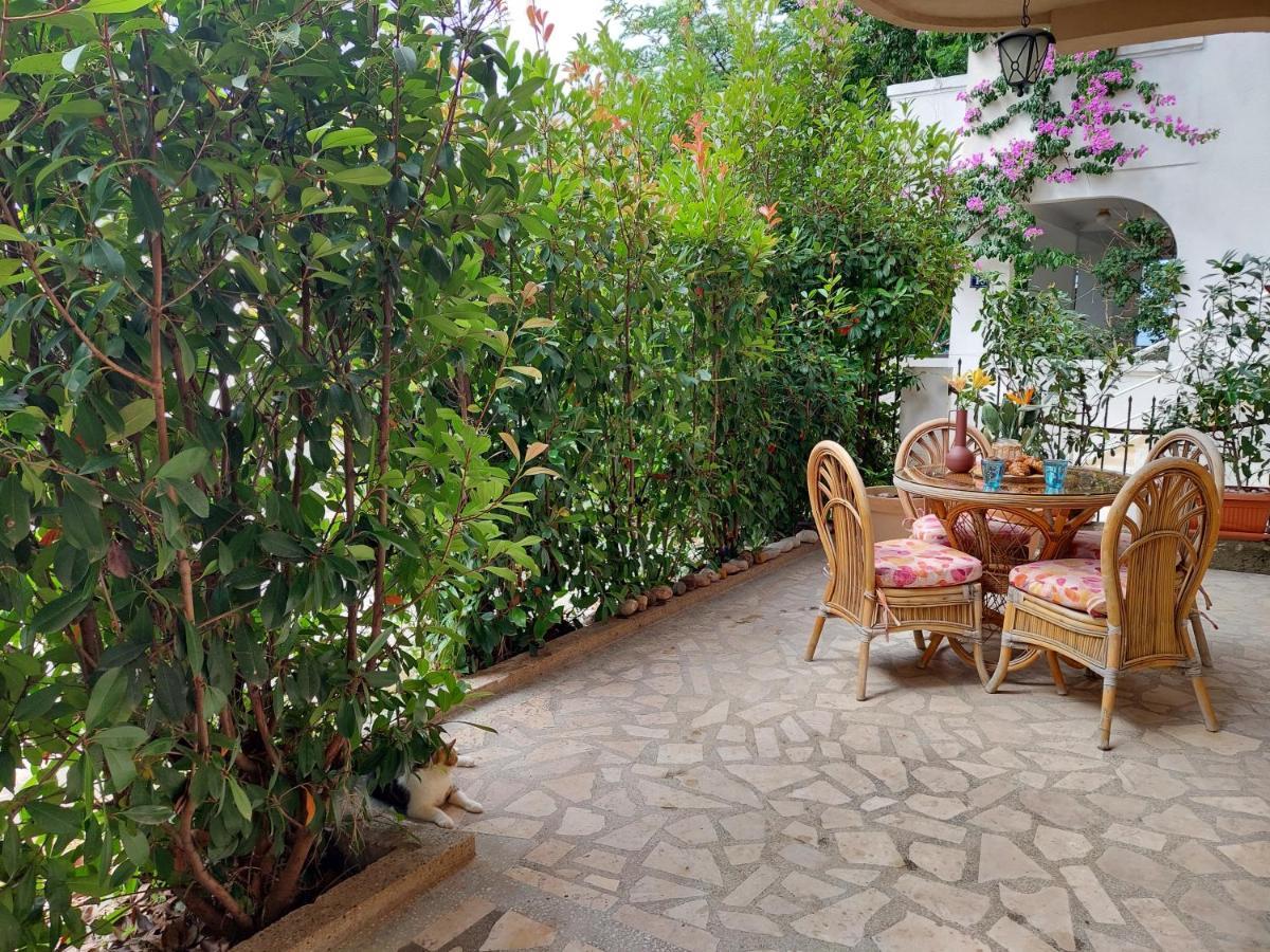 Passiflora Apartment - Near The Sea Bar Exterior photo